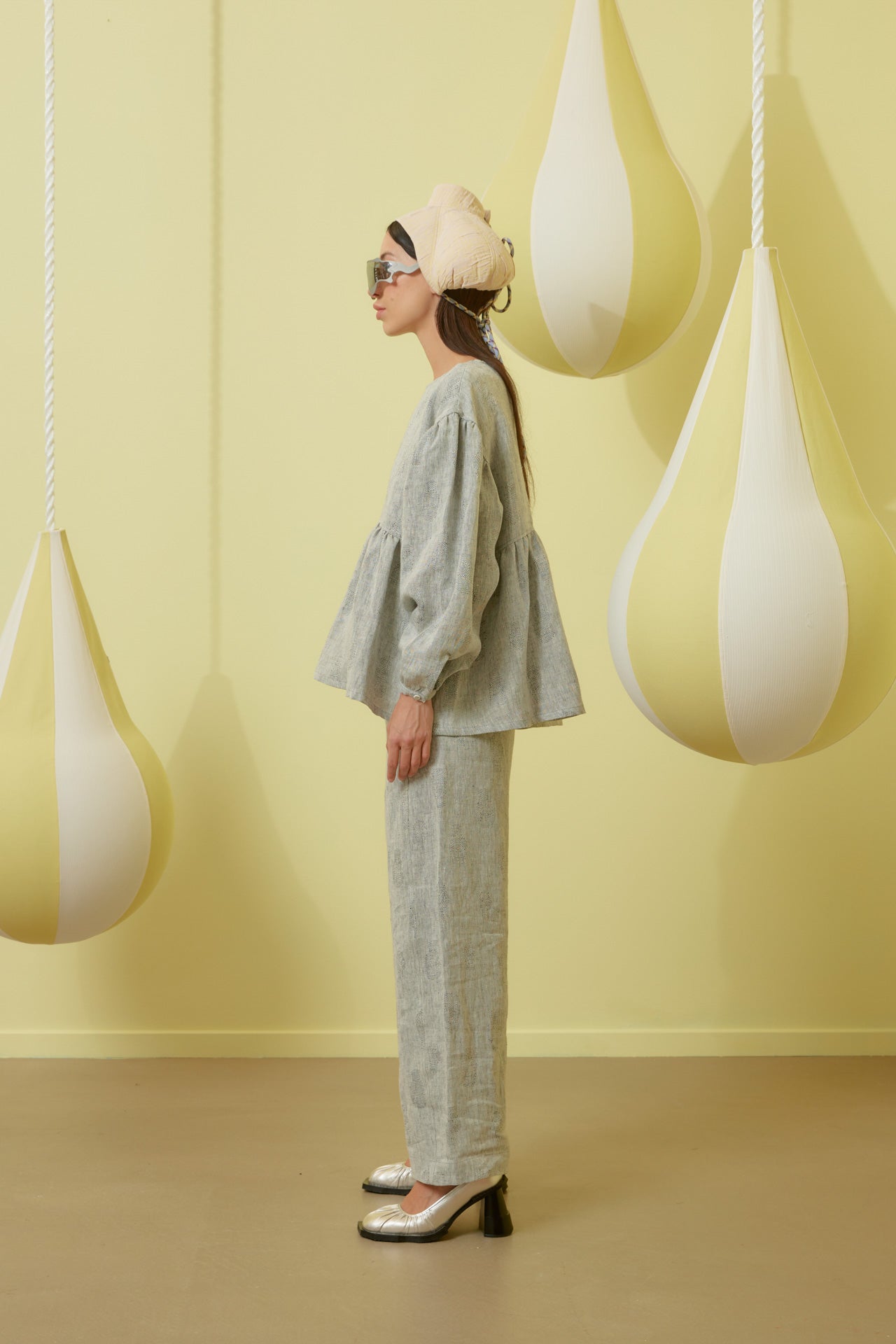 Henrik Vibskov - Bowl blouse in Grey Melange Gloves - 4