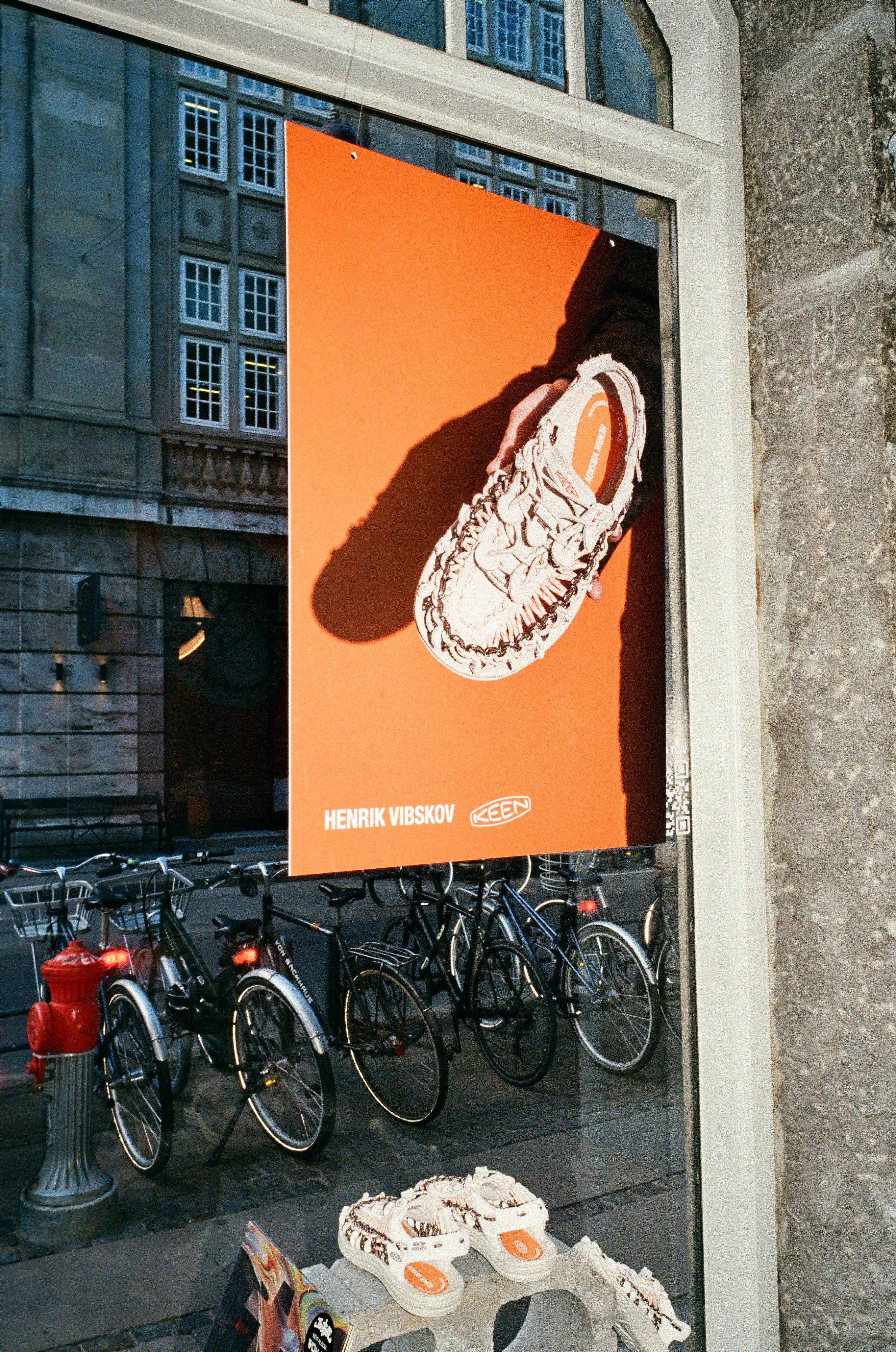 HENRIK VIBSKOV x KEEN EVENT
