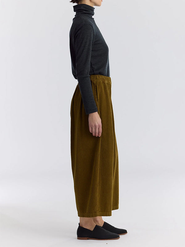 Black Crane - Corduroy Wide Pants in Olive