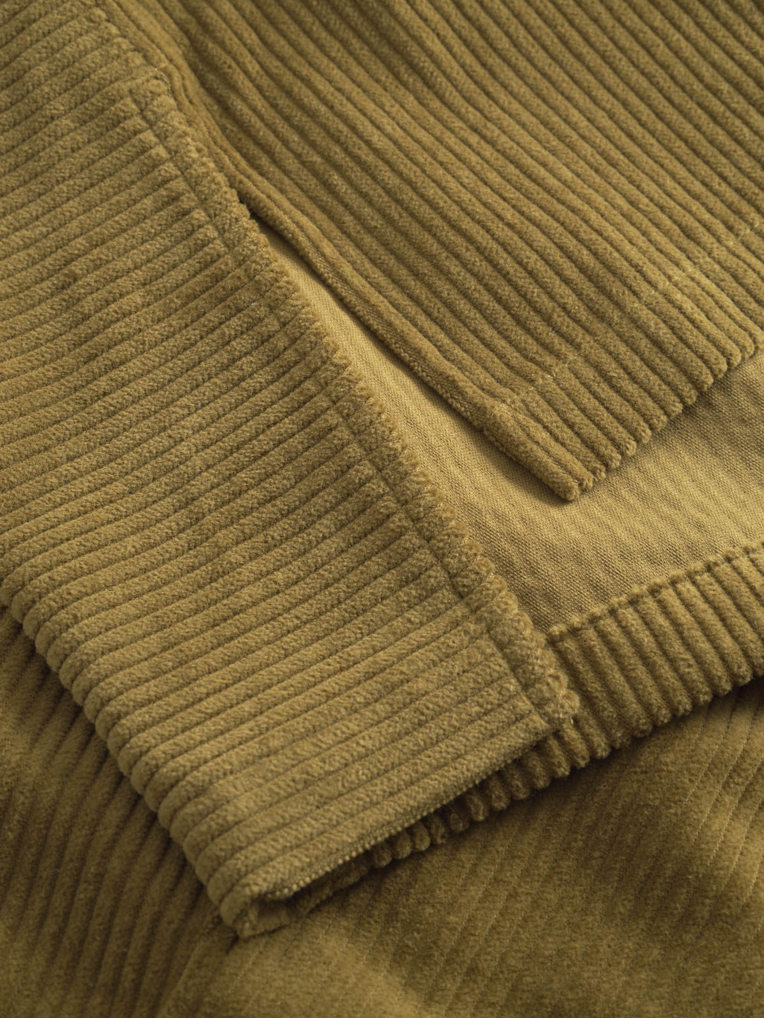 Black Crane - Corduroy Vest in Olive