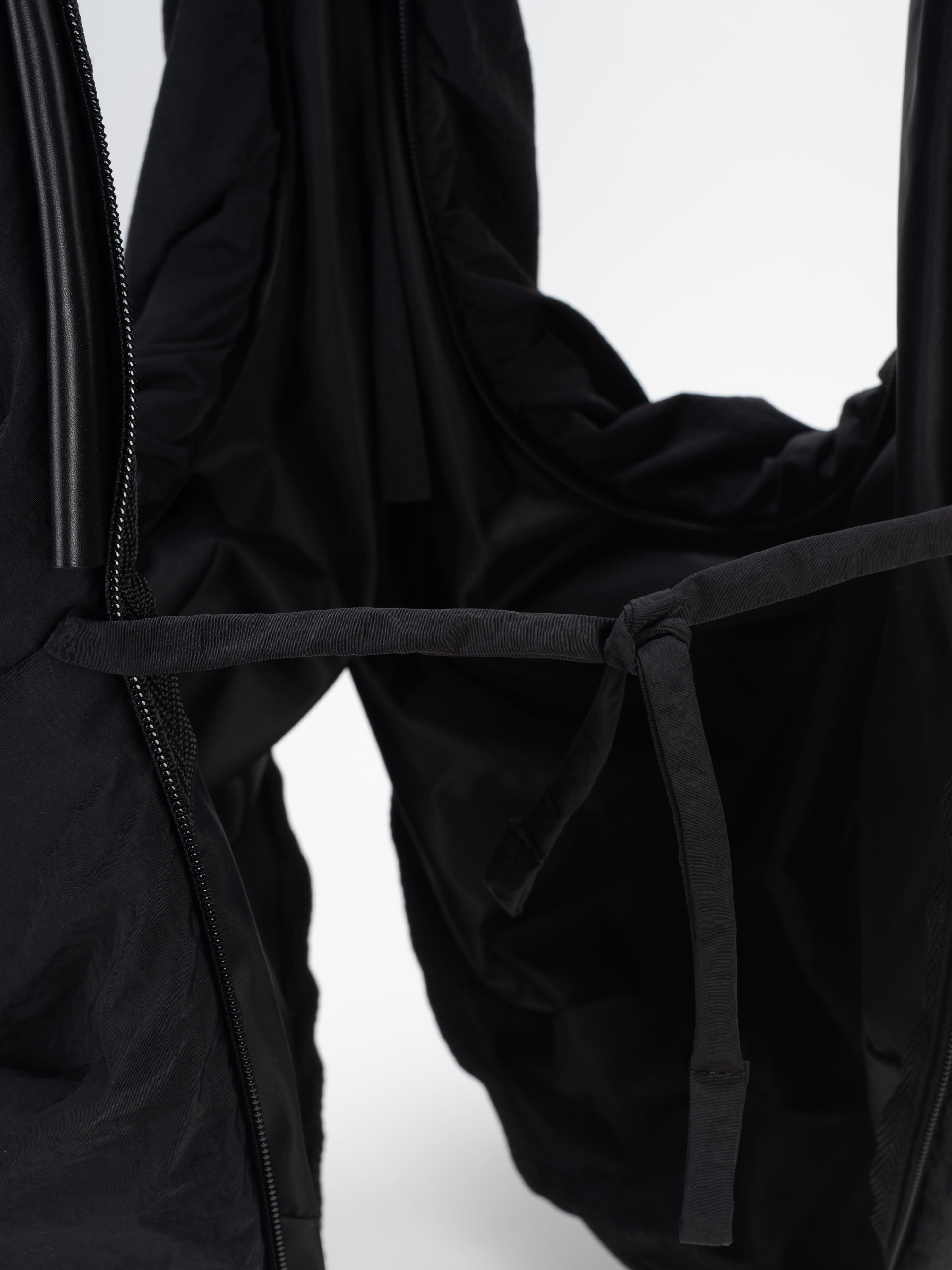 Po Smooth in Black from Côte & Ciel
