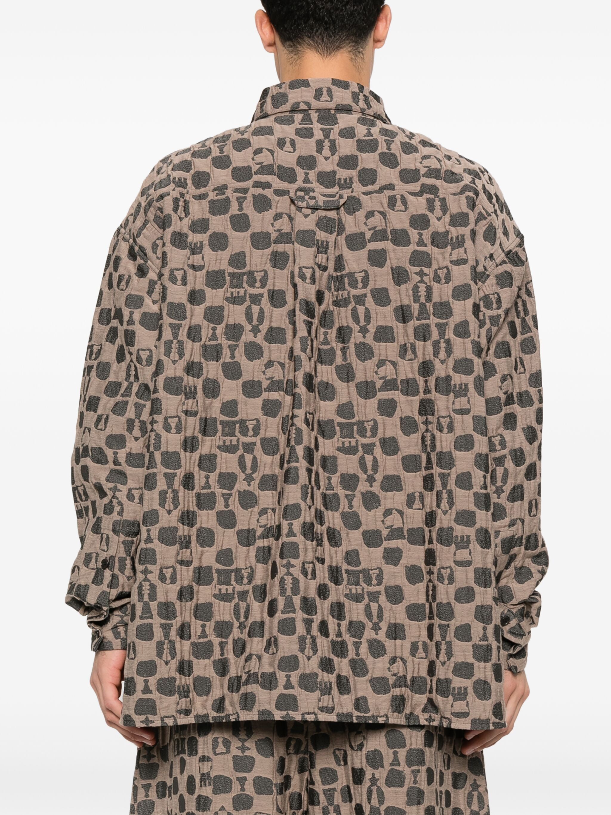 Henrik Vibskov Big shirt in brown black chess print - model