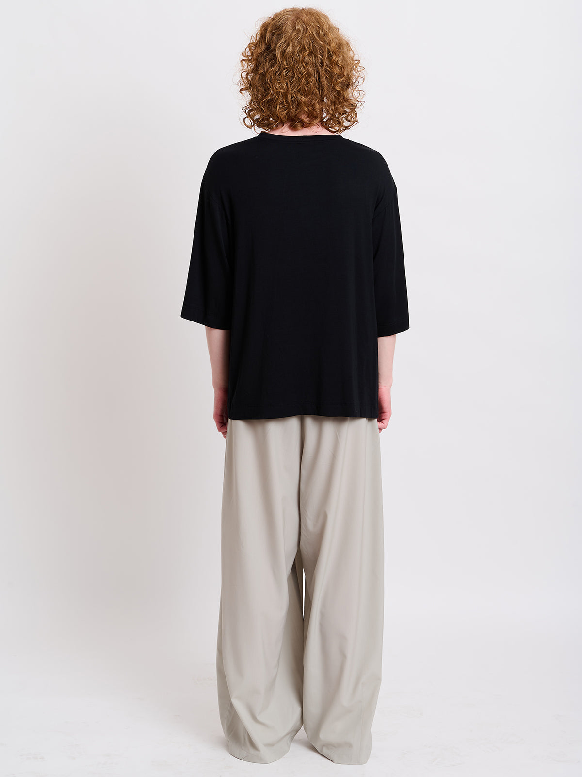 Oliver T-Shirt in Black from House of the Very Islands