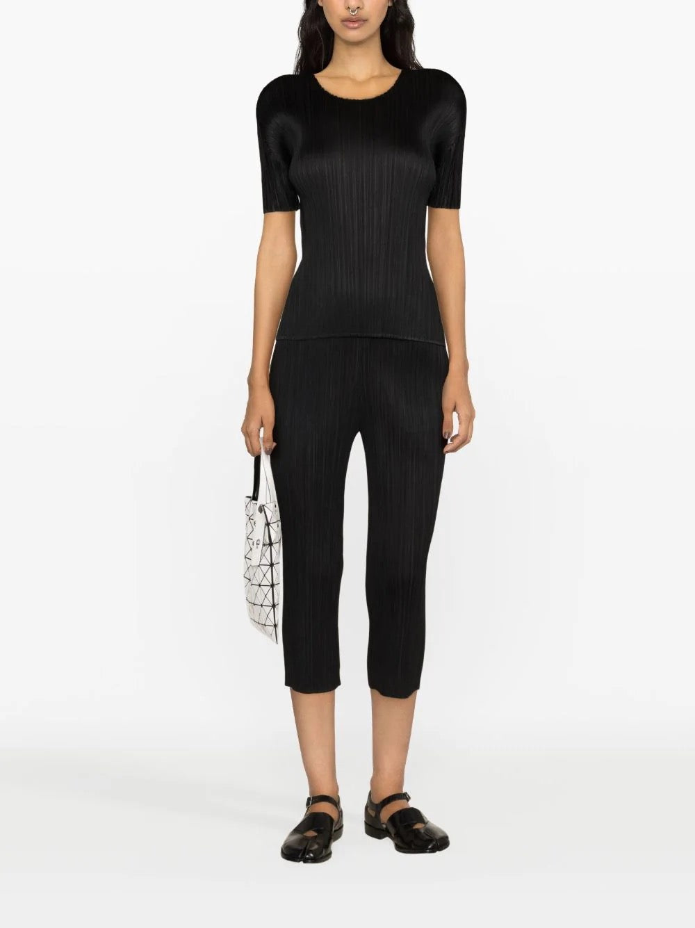 Issey Miyake Pleats Please - pleated cropped pants in black - 2