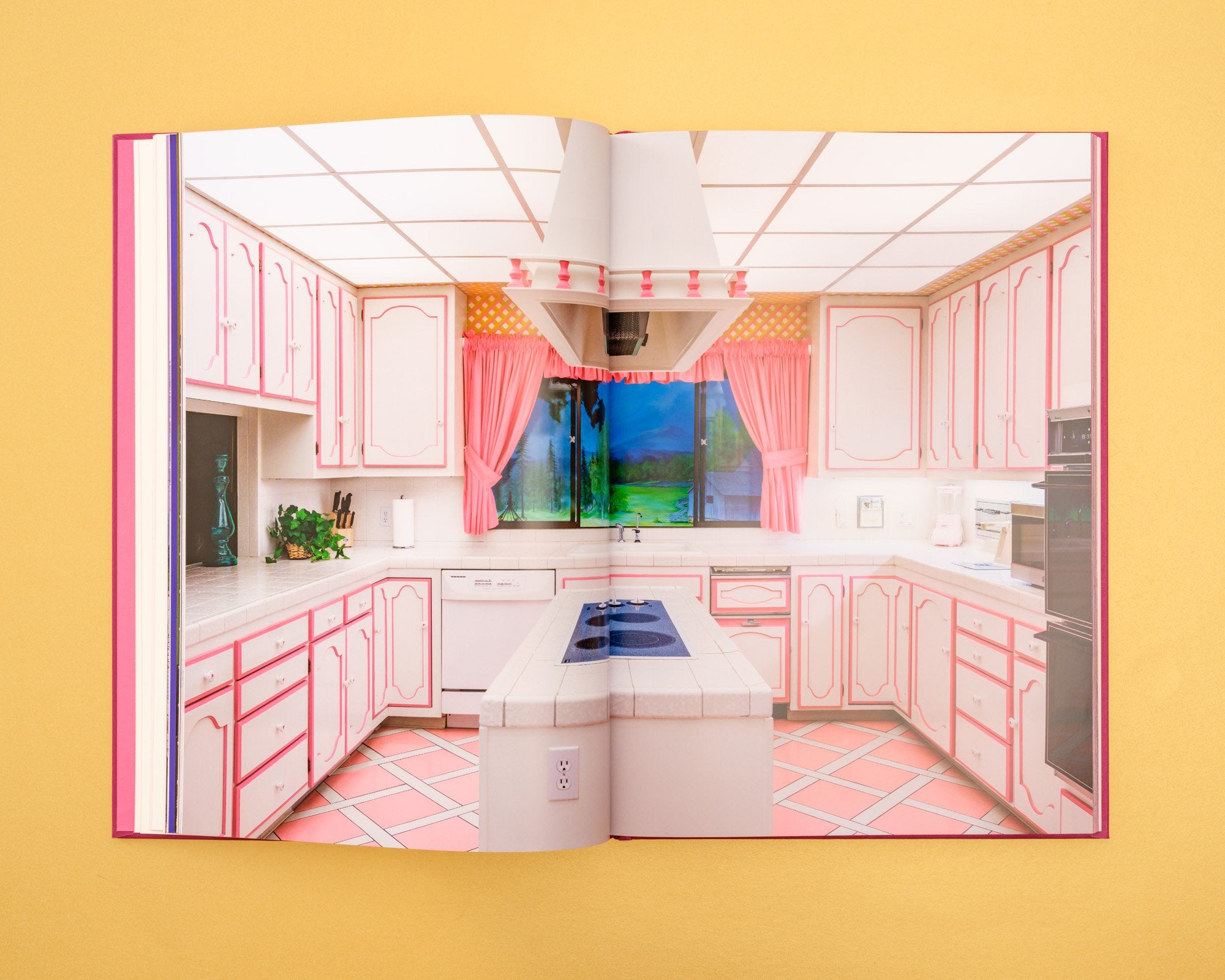 Building Stories book by Alastair Philip Wiper - 6