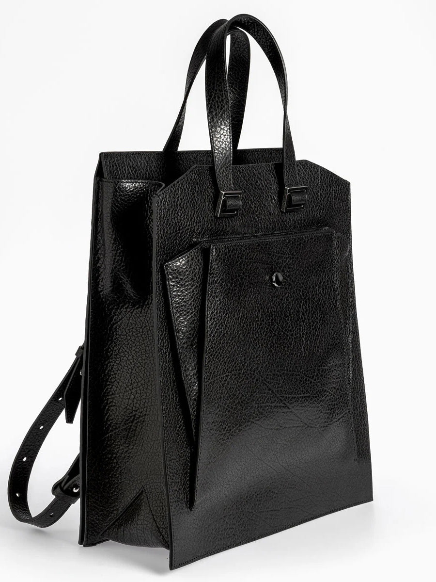 Merryl Tielman Claudie Black Pebbled backpack side detail