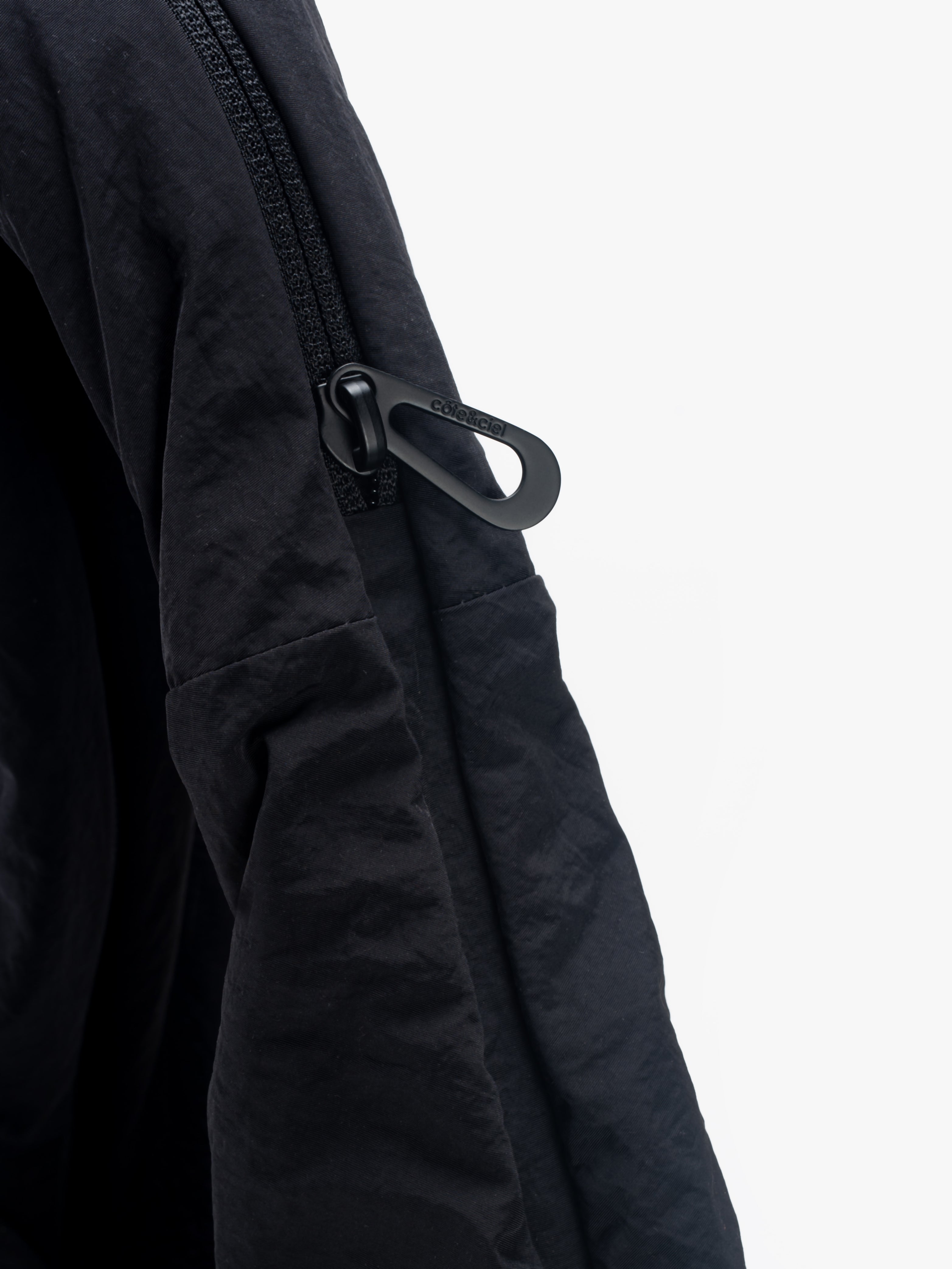 Po Smooth in Black from Côte & Ciel