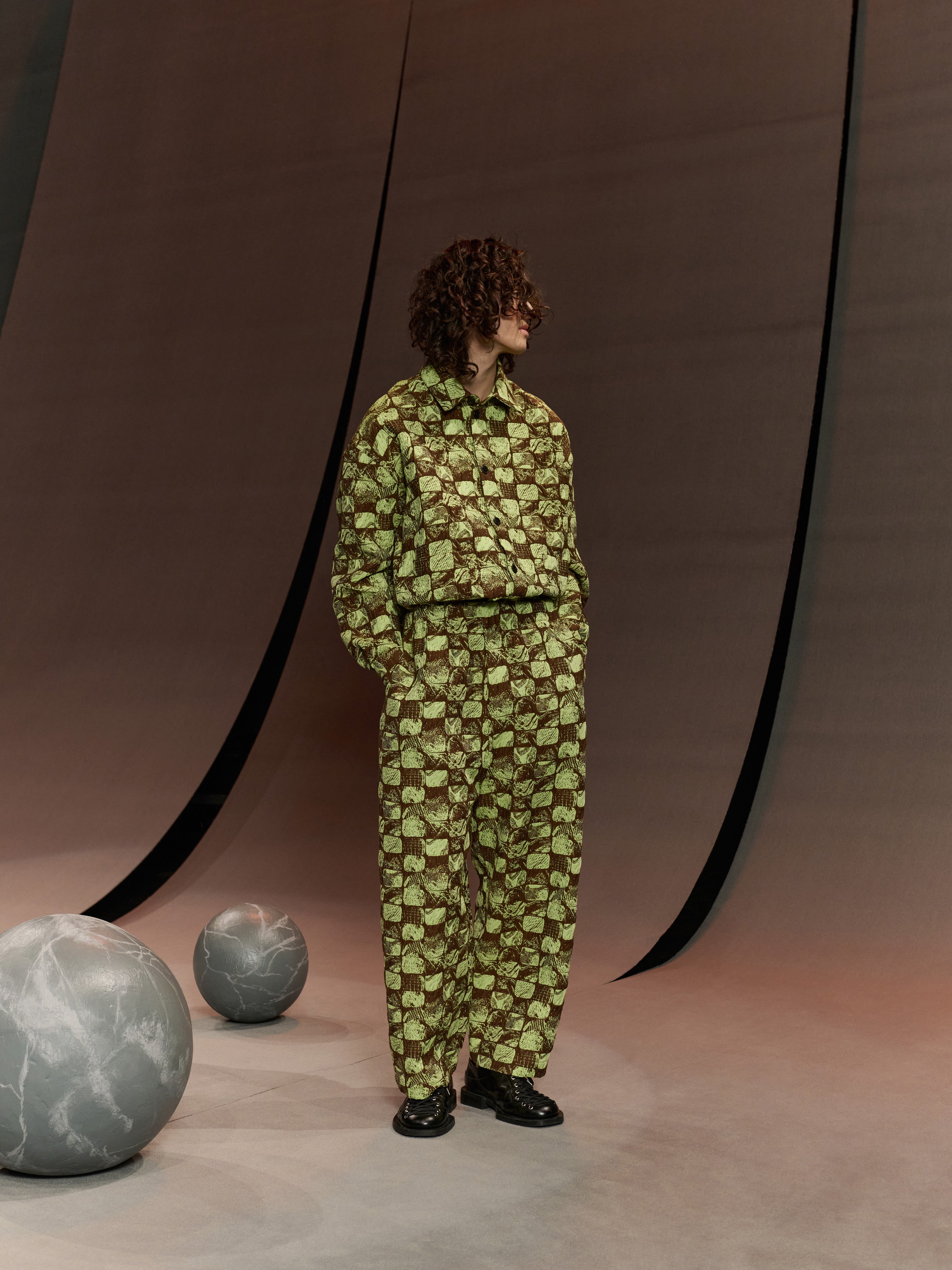 Eclipse Pants in Footprints Brown from Henrik Vibskov