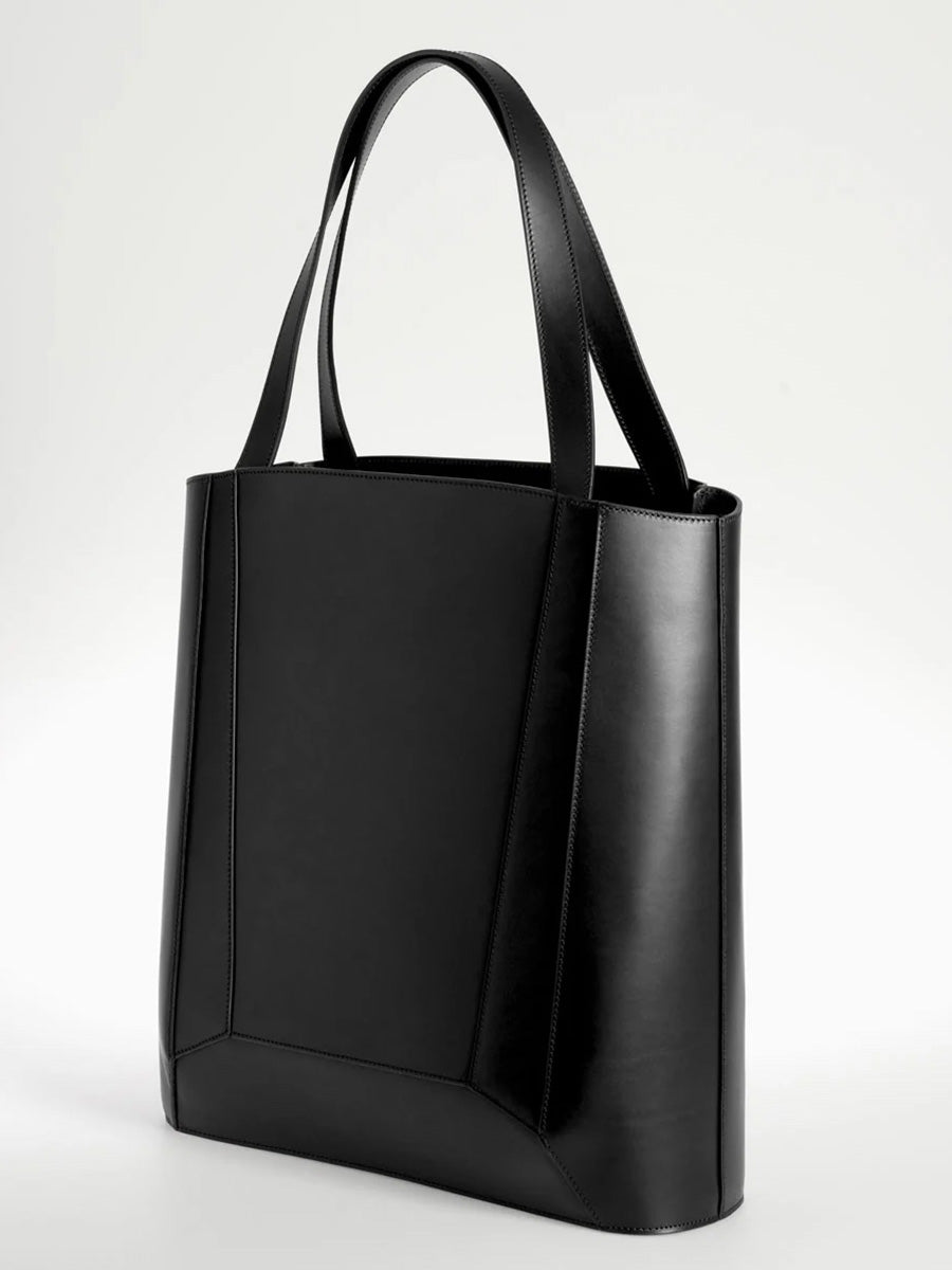 Hans - Black
 Matte
