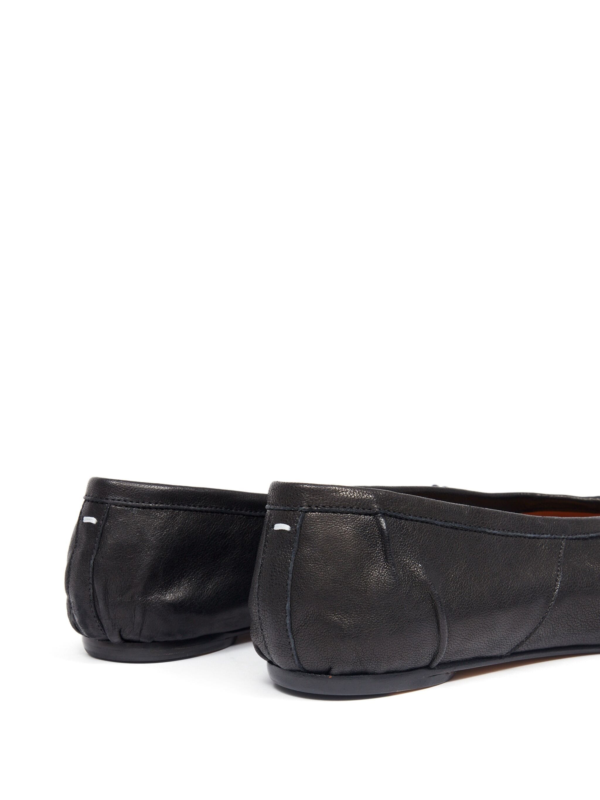 Maison Margiela - pleated ballerina tabi in black - 4