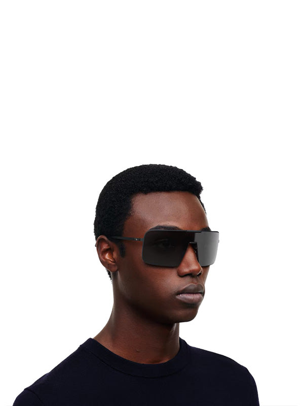Navigator Sunshield MR004 in Black from Mykita x Rimowa