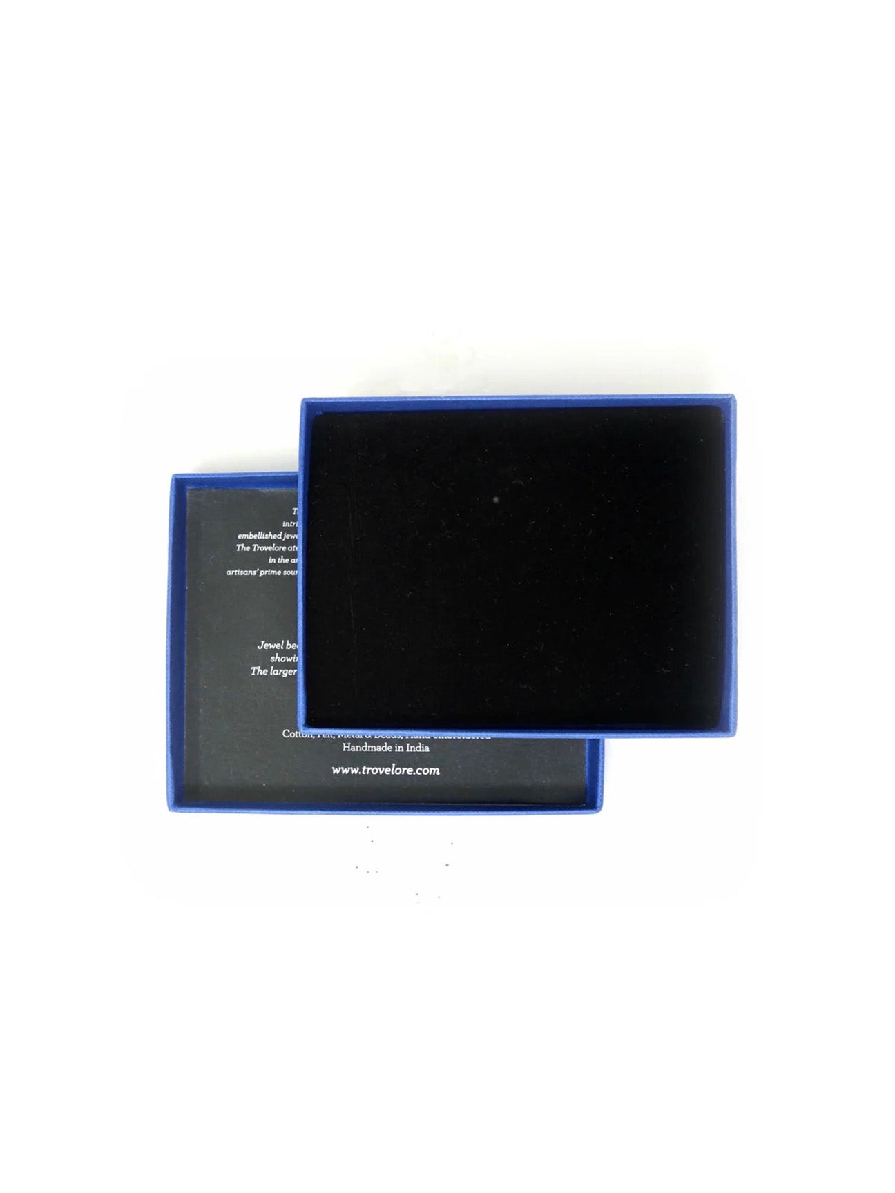 The inside of the blue boxes for accessories from Trovelore
